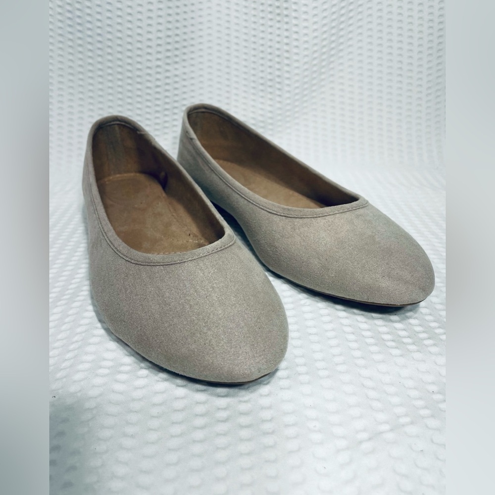 Old Navy flats size 9 flat low slip on shoes